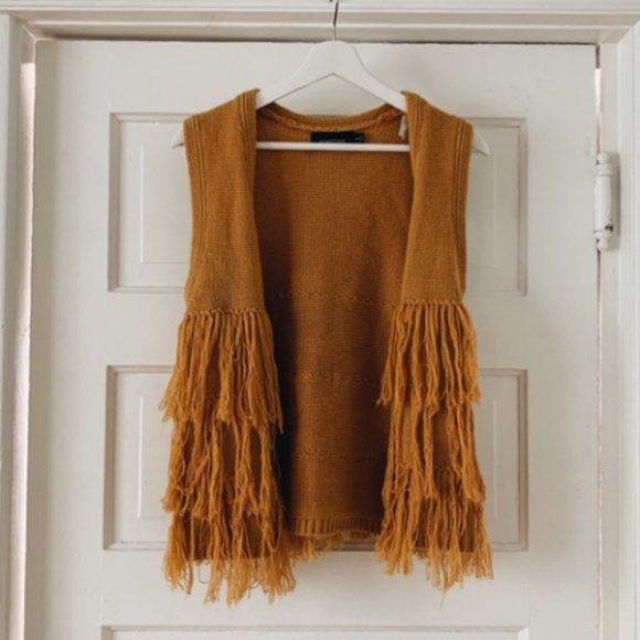 MINKPINK Fringed Sweater Vest (Small) - Picture 1 of 3